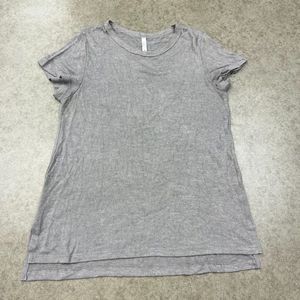 Basic T-Shirt